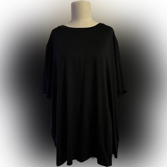 Fabletics Blake Tee in Black Size 4X NWT - Picture 2 of 5